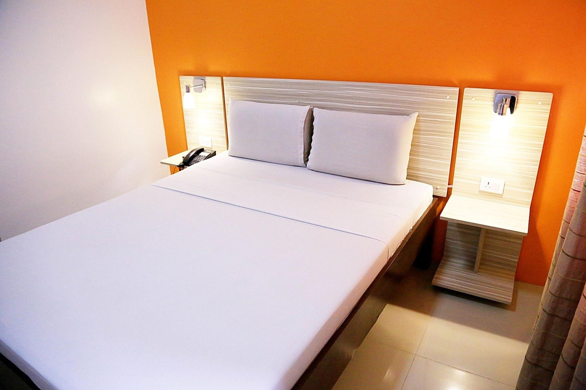 Travelbee Fuente Inn Cebu Екстер'єр фото
