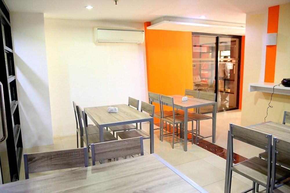 Travelbee Fuente Inn Cebu Екстер'єр фото