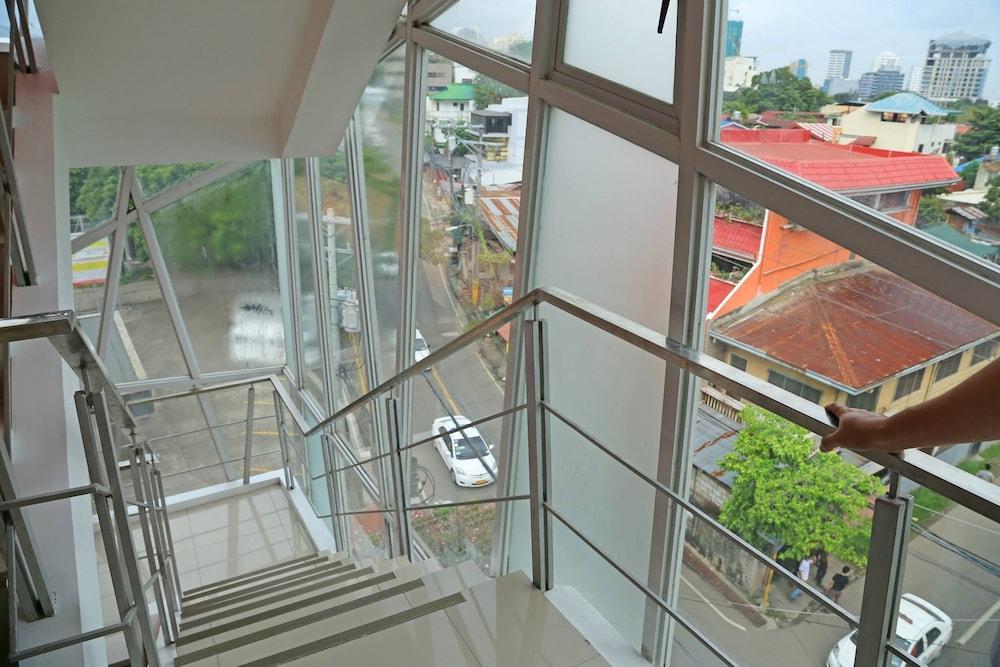 Travelbee Fuente Inn Cebu Екстер'єр фото