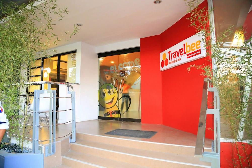 Travelbee Fuente Inn Cebu Екстер'єр фото