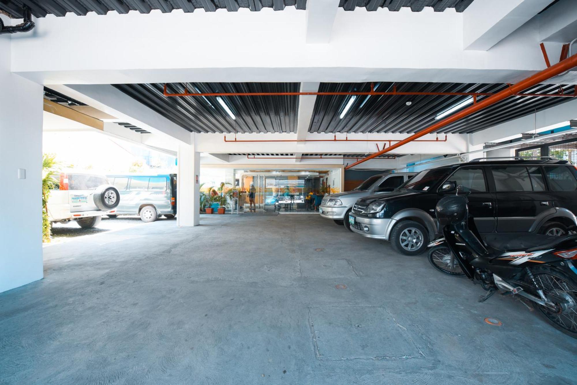 Travelbee Fuente Inn Cebu Екстер'єр фото